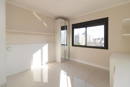 Quarto 2 de apartamento para alugar com 2 quartos, 64m² em Menino Deus, Porto Alegre