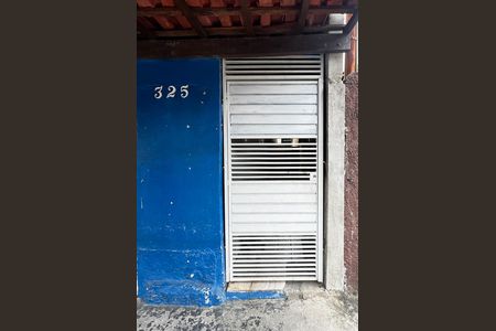 Fachada de casa para alugar com 1 quarto, 40m² em Cidade Antônio Estêvão de Carvalho, São Paulo