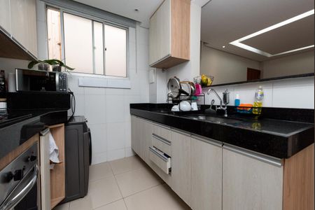 Cozinha e Área de Serviço de apartamento à venda com 2 quartos, 45m² em Santa Maria, Contagem