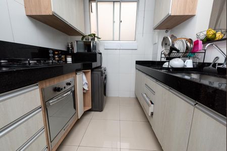 Cozinha e Área de Serviço de apartamento à venda com 2 quartos, 45m² em Santa Maria, Contagem