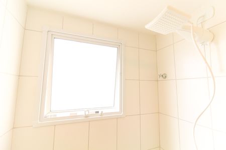 Banheiro de apartamento à venda com 2 quartos, 48m² em Jardim Helian, São Paulo