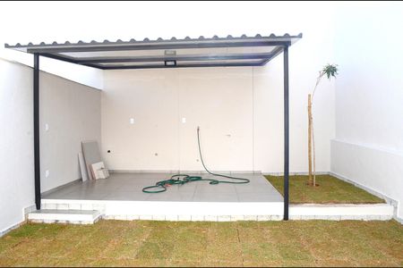 Quintal de casa à venda com 3 quartos, 180m² em Santa Ines, Belo Horizonte