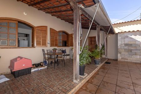 Hall de Entrada de casa à venda com 3 quartos, 120m² em Jardim Guanabara, Belo Horizonte
