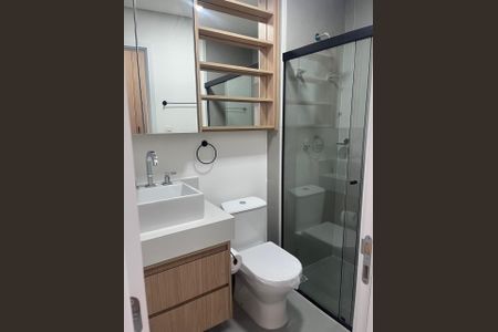 Banheiro de apartamento para alugar com 1 quarto, 46m² em Cambuí, Campinas