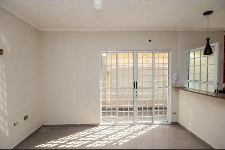 Casa à venda com 2 quartos, 78m² em Vila Pereira Barreto, São Paulo
