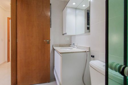 Banheiro suíte de apartamento para alugar com 3 quartos, 83m² em Vila Guarani, Mauá