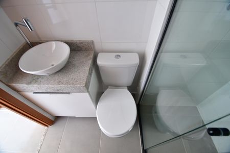Banheiro de apartamento para alugar com 2 quartos, 44m² em Notre Dame, Campinas