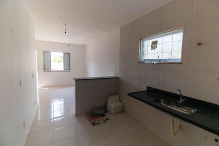Cozinha de casa de condomínio à venda com 2 quartos, 70m² em Sapê, Niterói