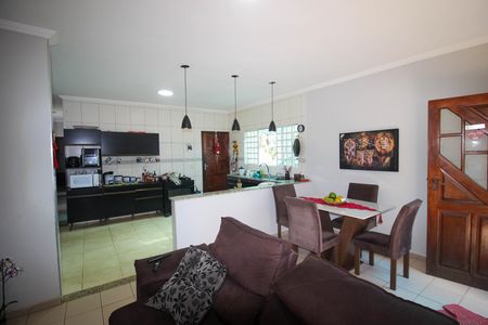 Casa para alugar com 150m², 2 quartos e 3 vagas