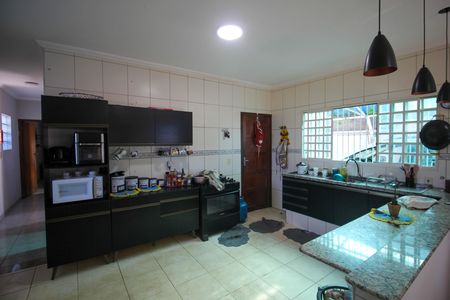Casa para alugar com 150m², 2 quartos e 3 vagas