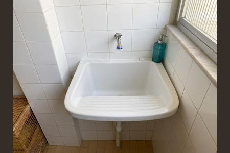 Área de serviço de apartamento para alugar com 3 quartos, 65m² em Vila Isabel, Rio de Janeiro
