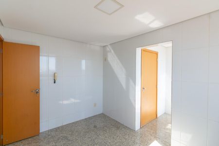 Apartamento para alugar com 83m², 4 quartos e 2 vagas