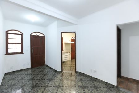Casa à venda com 3 quartos, 160m² em Água Branca, Contagem