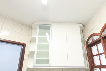 Casa à venda com 3 quartos, 160m² em Água Branca, Contagem