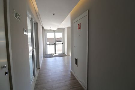 Hall de entrada de apartamento para alugar com 2 quartos, 49m² em Socorro, São Paulo
