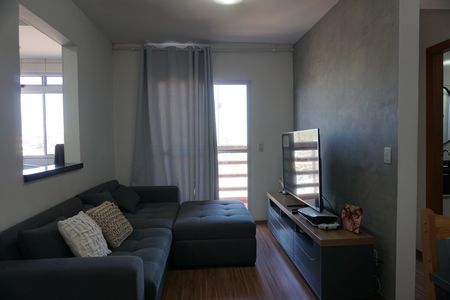 Sala de apartamento para alugar com 2 quartos, 67m² em Jardim Vista Alegre, Embu das Artes