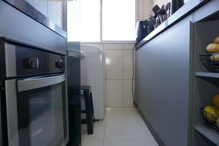 Lavanderia de apartamento para alugar com 2 quartos, 67m² em Jardim Vista Alegre, Embu das Artes