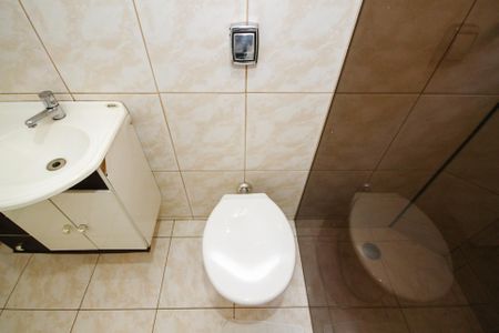 Banheiro de casa para alugar com 1 quarto, 44m² em Parque Sao George, Cotia
