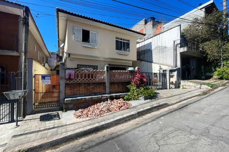 Fachada de casa para alugar com 1 quarto, 44m² em Parque Sao George, Cotia