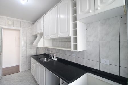 Cozinha de apartamento para alugar com 3 quartos, 75m² em Vila Sofia, São Paulo