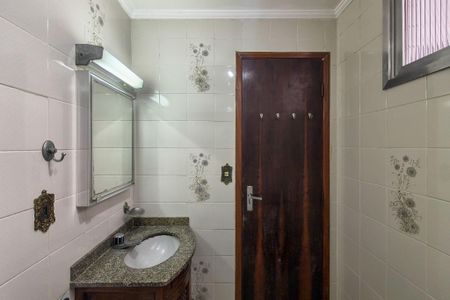 Banheiro de apartamento para alugar com 1 quarto, 61m² em Guilhermina, Praia Grande