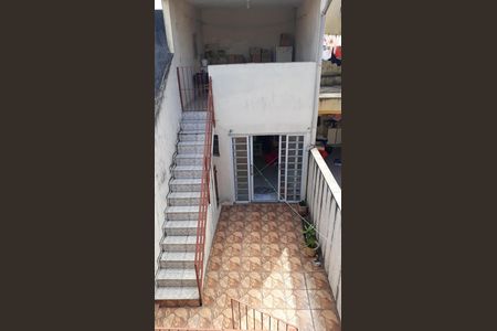 Área externa de casa para alugar com 2 quartos, 111m² em Parque Fernanda, São Paulo