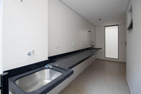 Apartamento à venda com 47m², 2 quartos e sem vaga Apartamento à venda com 47m², 2 quartos e sem vagaCozinha e Área de Serviço
