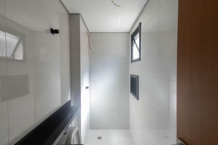 Banheiro de apartamento à venda com 2 quartos, 54m² em Vila Gustavo, São Paulo
