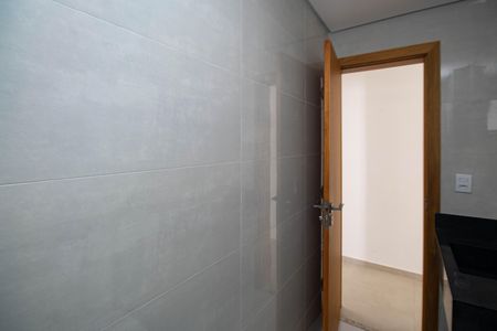 Banheiro de apartamento à venda com 2 quartos, 42m² em Vila Gustavo, São Paulo