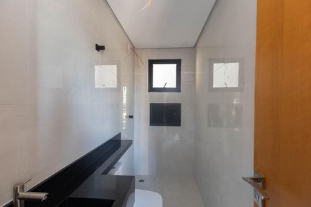 Banheiro de apartamento à venda com 2 quartos, 49m² em Vila Gustavo, São Paulo