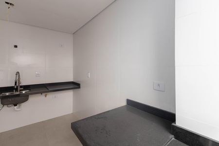 Apartamento à venda com 64m², 2 quartos e 1 vaga Apartamento à venda com 64m², 2 quartos e 1 vagaCozinha e Área de Serviço
