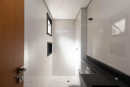 Apartamento à venda com 64m², 2 quartos e 1 vaga Apartamento à venda com 64m², 2 quartos e 1 vagaBanheiro