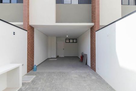Garagem de casa para alugar com 3 quartos, 164m² em Sítio da Figueira, São Paulo
