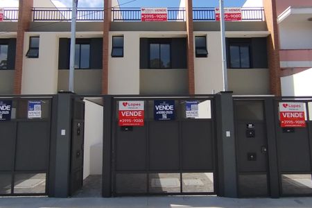 Fachada + Placa de casa para alugar com 3 quartos, 164m² em Sítio da Figueira, São Paulo