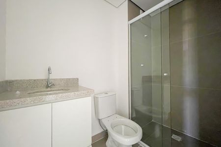 Banheiro de kitnet/studio para alugar com 1 quarto, 28m² em Vila Osasco, Osasco
