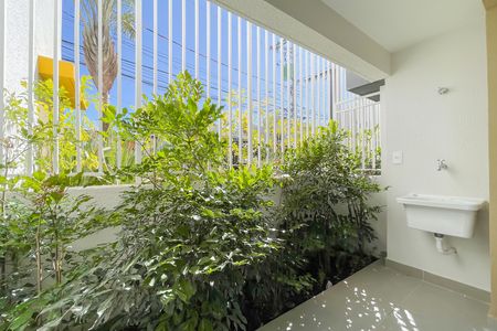 Varanda de kitnet/studio para alugar com 1 quarto, 28m² em Vila Osasco, Osasco