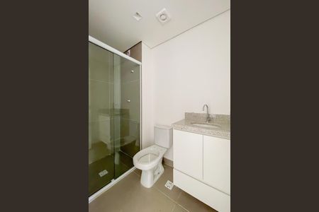 Banheiro de kitnet/studio para alugar com 1 quarto, 28m² em Vila Osasco, Osasco