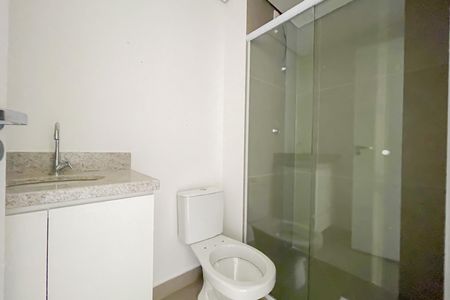 Banheiro de kitnet/studio para alugar com 1 quarto, 29m² em Vila Osasco, Osasco