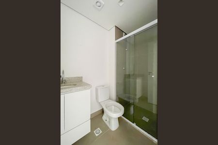 Banheiro de kitnet/studio para alugar com 1 quarto, 29m² em Vila Osasco, Osasco