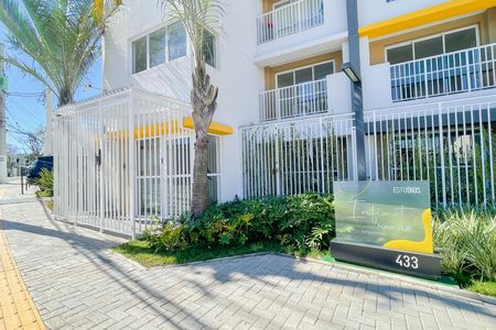 Fachada de kitnet/studio para alugar com 1 quarto, 37m² em Vila Osasco, Osasco