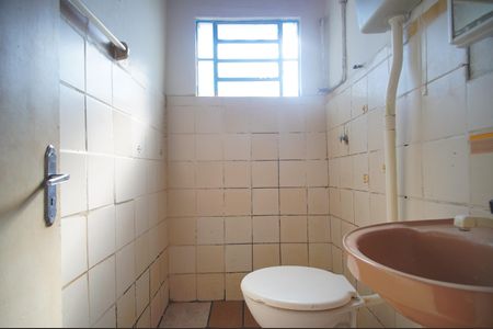 Casa à venda com 100m², 3 quartos e 2 vagasBanheiro 1