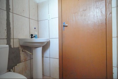 Casa à venda com 100m², 3 quartos e 2 vagasBanheiro 2