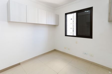 quarto 1 de apartamento para alugar com 2 quartos, 63m² em Jardim Henriqueta, Taboão da Serra