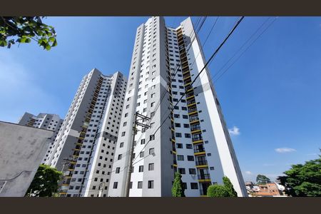 Fachada de apartamento para alugar com 2 quartos, 63m² em Jardim Henriqueta, Taboão da Serra