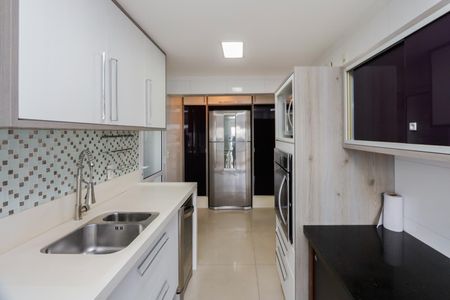 Apartamento para alugar com 3 quartos, 130m² em Jardim Dom Bosco, São Paulo