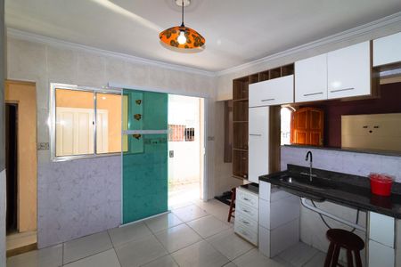 Cozinha de casa para alugar com 3 quartos, 180m² em Parque Santa Madalena, São Paulo