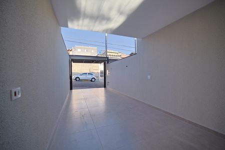 Garagem de casa à venda com 3 quartos, 110m² em Jardim Maringa, São Paulo