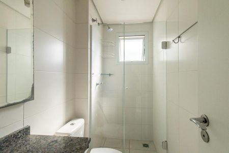 Bnaheiro da Suite de apartamento para alugar com 3 quartos, 67m² em Capão Raso, Curitiba