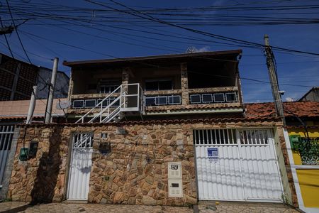 Placa instalada no dia 03.08.2026 código KEFJ-243 de casa à venda com 4 quartos, 300m² em Campo Grande, Rio de Janeiro