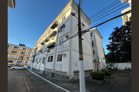 Fachada do bloco de apartamento à venda com 2 quartos, 52m² em Jardim Sulacap, Rio de Janeiro